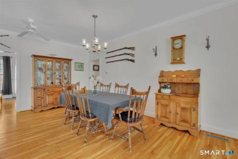 5 Harwood Gardens Cromwell CT 06416