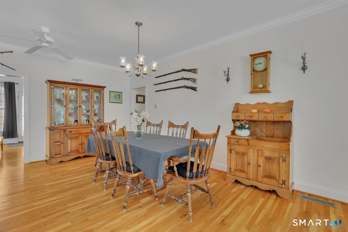 5 Harwood Gardens Cromwell CT 06416