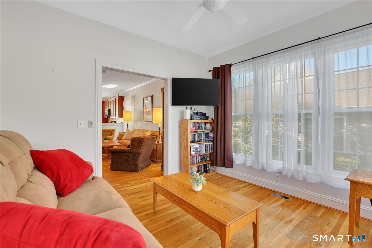 5 Harwood Gardens Cromwell CT 06416