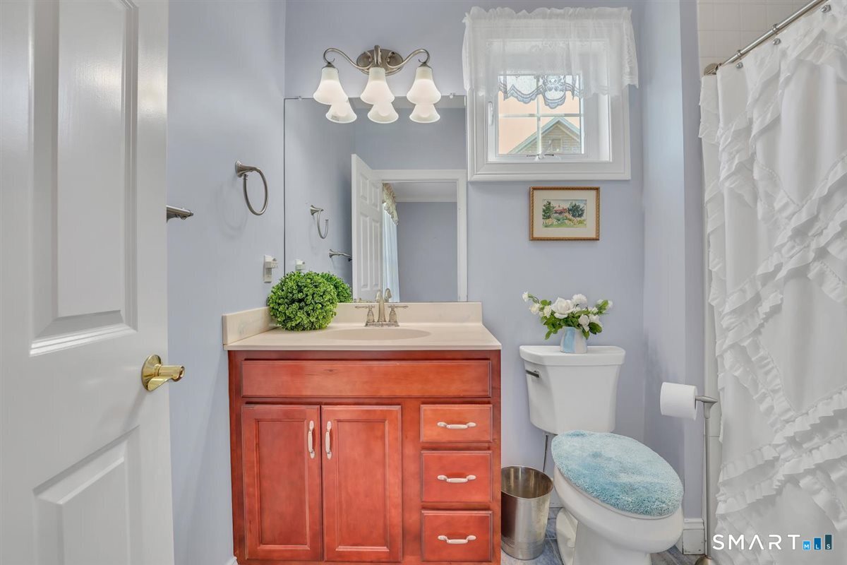 5 Harwood Gardens Cromwell CT 06416