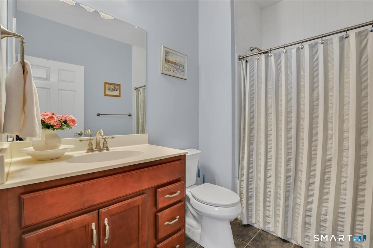 5 Harwood Gardens Cromwell CT 06416