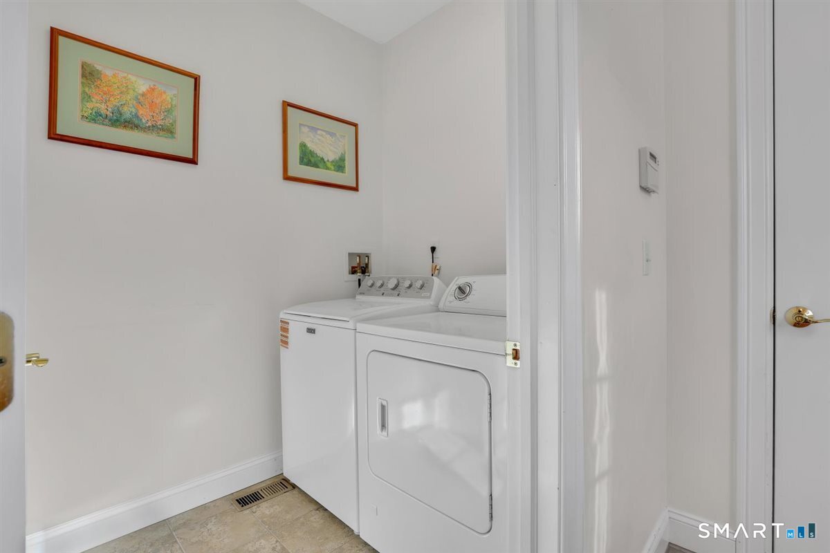 5 Harwood Gardens Cromwell CT 06416