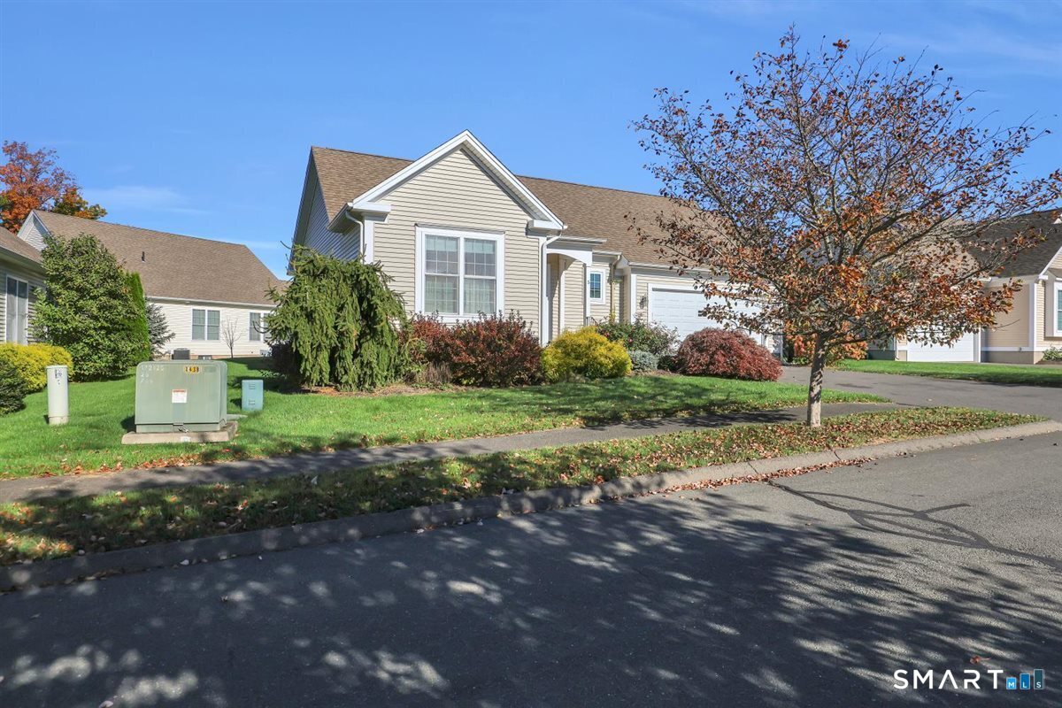 5 Harwood Gardens Cromwell CT 06416