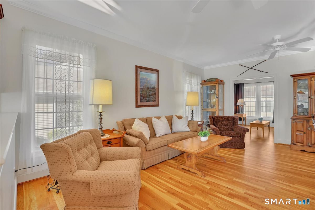 5 Harwood Gardens Cromwell CT 06416