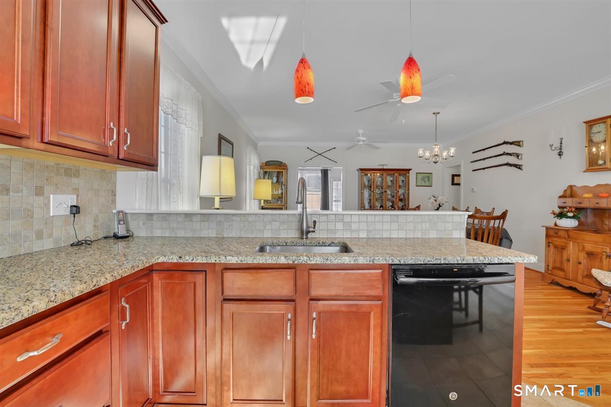 5 Harwood Gardens Cromwell CT 06416