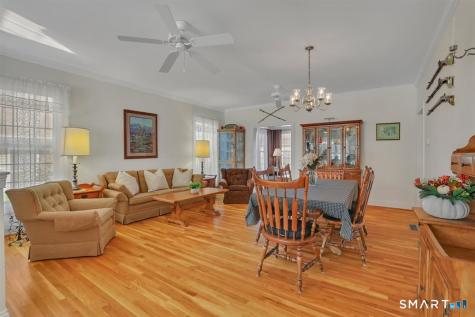 5 Harwood Gardens Cromwell CT 06416