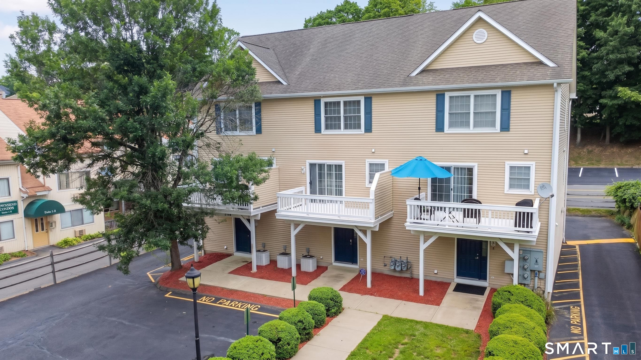 29 Town Hill Avenue Danbury CT 06810