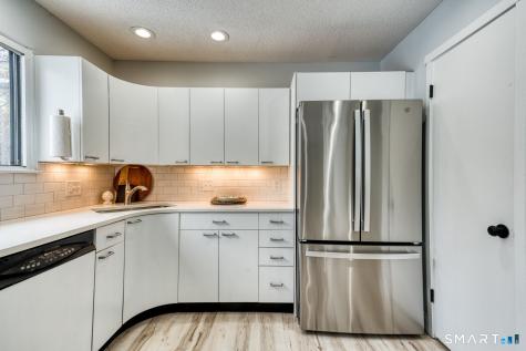 170 Heritage Village Southbury CT 06488