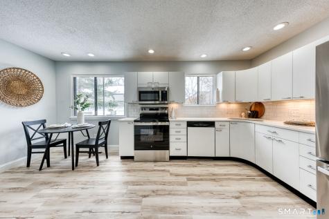 170 Heritage Village Southbury CT 06488