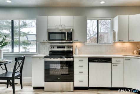 170 Heritage Village Southbury CT 06488