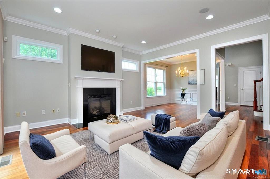 104 Bradford Walk Farmington CT 06032