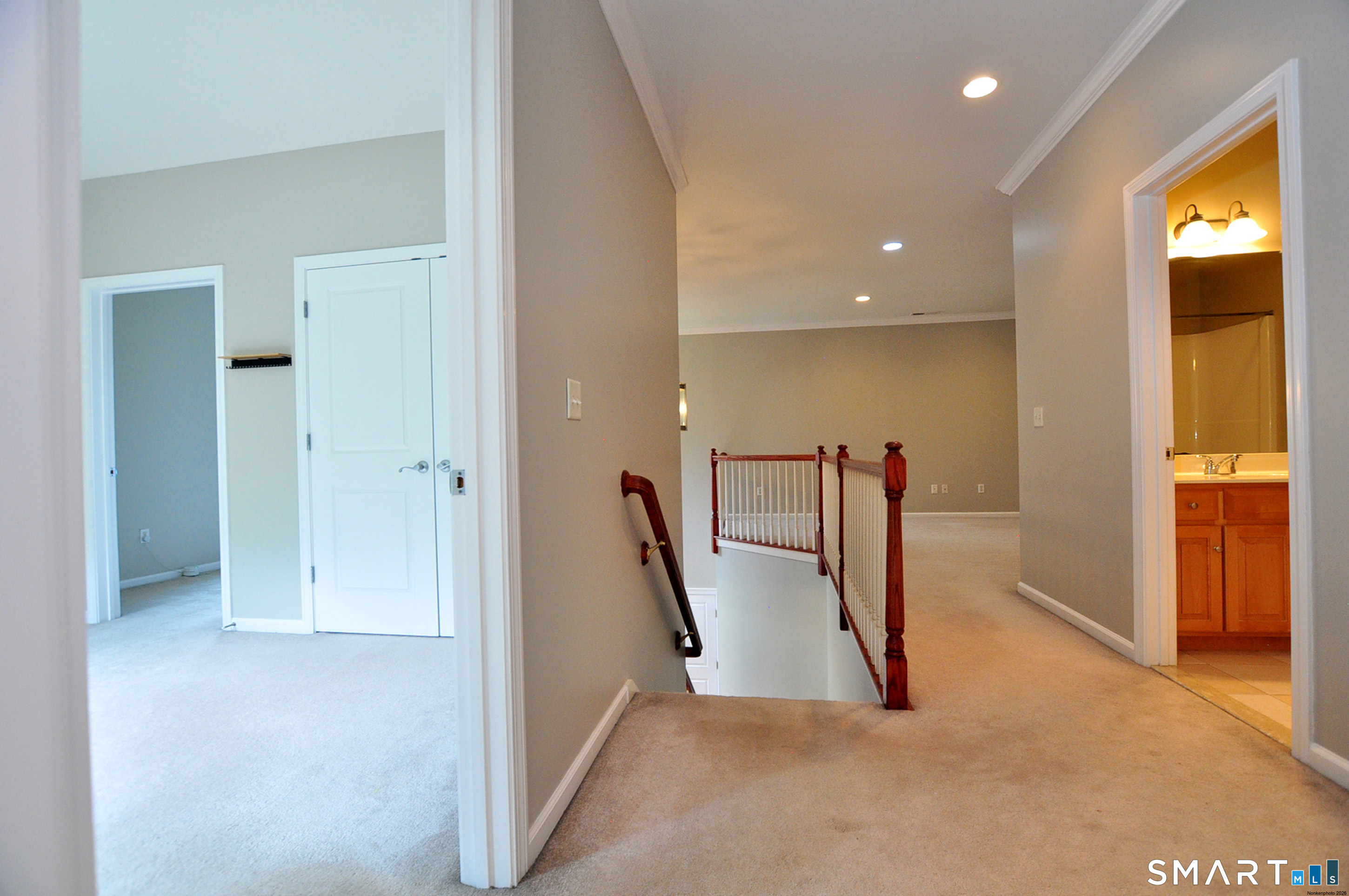 104 Bradford Walk Farmington CT 06032