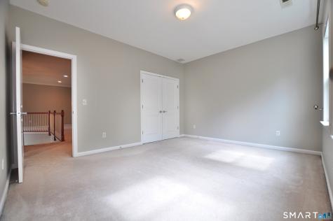 104 Bradford Walk Farmington CT 06032