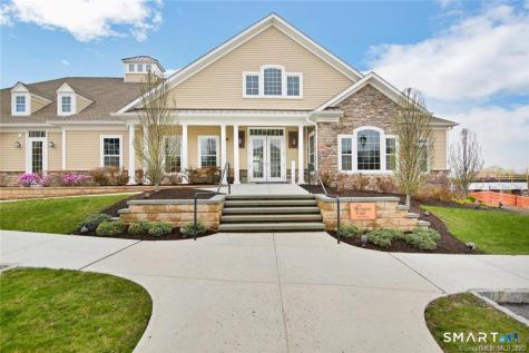 424 Center Meadow Lane Danbury CT 06810