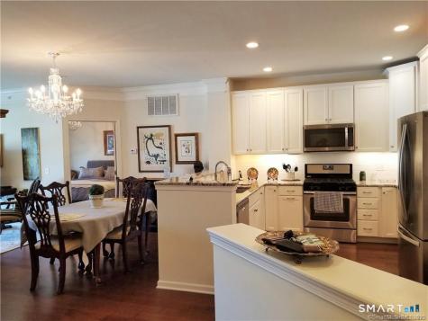 424 Center Meadow Lane Danbury CT 06810