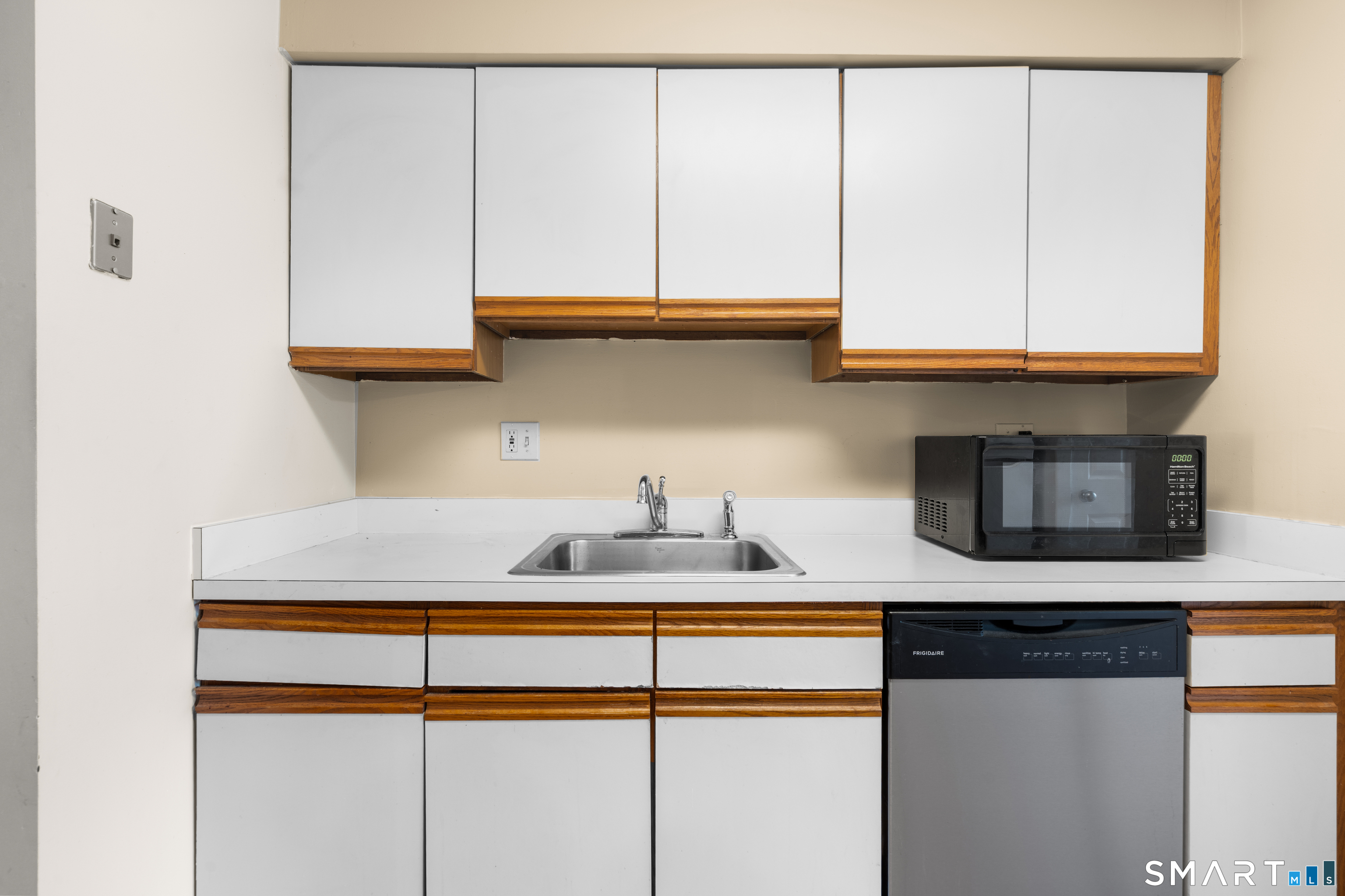 1414 Whitney Avenue Hamden CT 06517