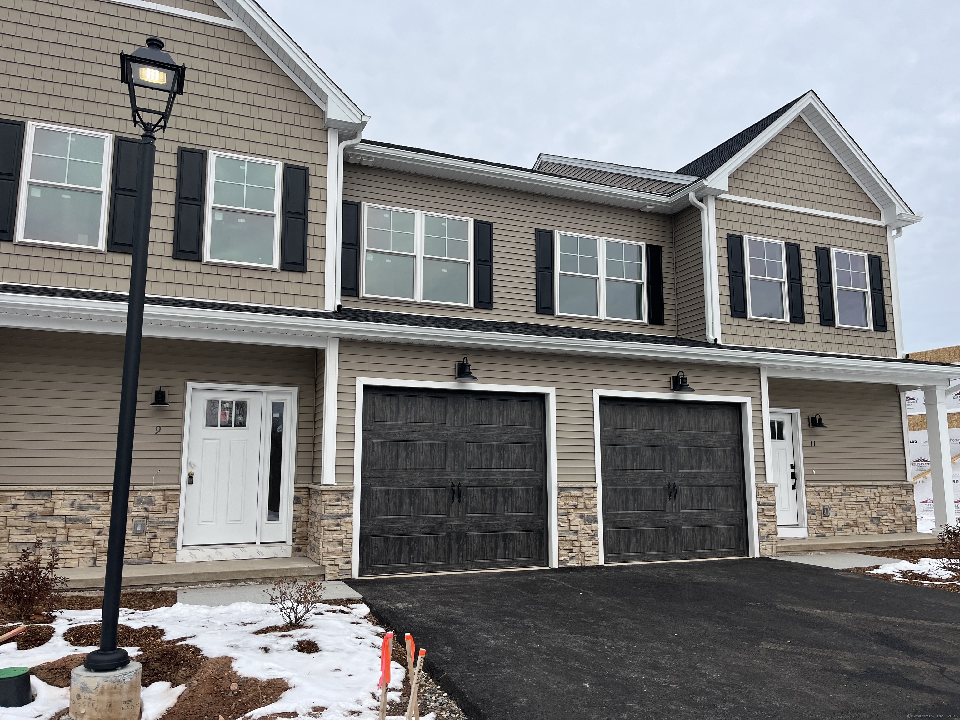 23 Chatsworth Court Manchester CT 06042