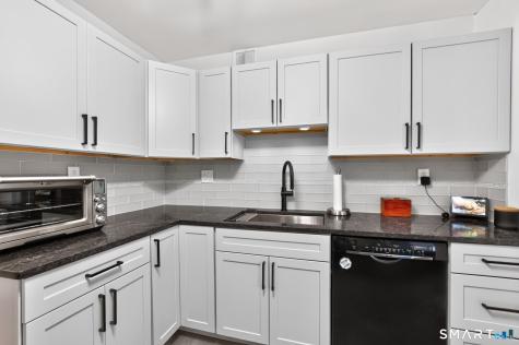 893 Farmington Avenue West Hartford CT 06119