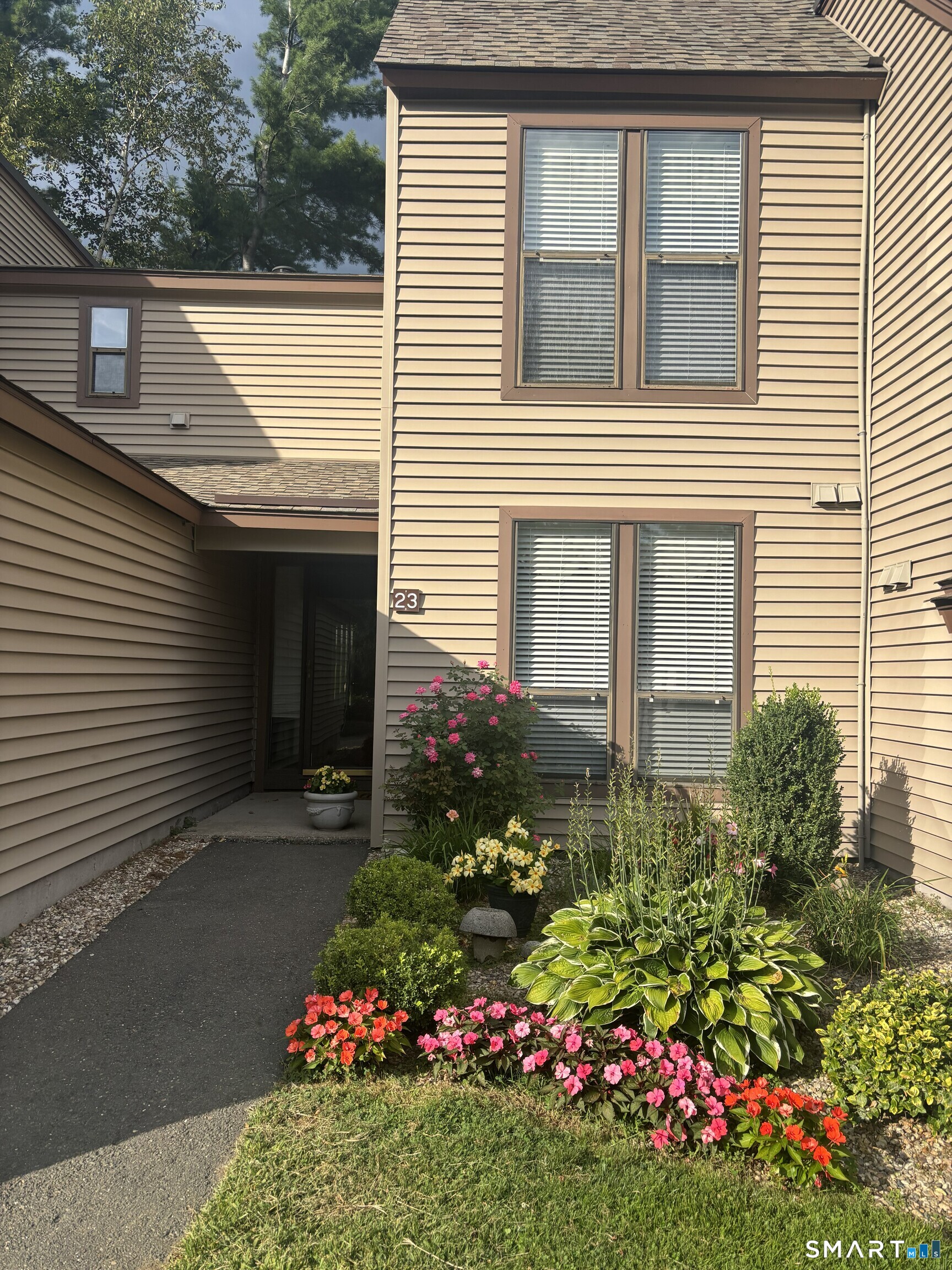23 Maple Lane Avon CT 06001