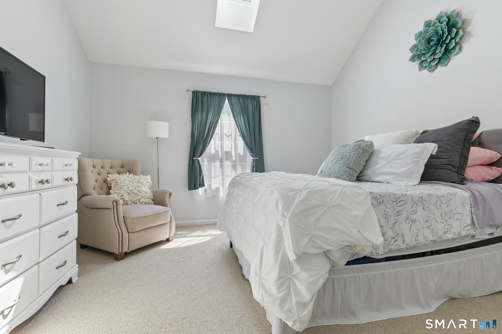 53 Manorwood Drive Branford CT 06405