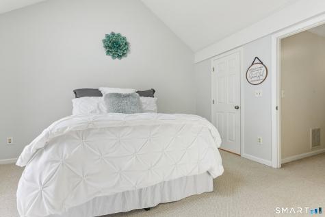 53 Manorwood Drive Branford CT 06405