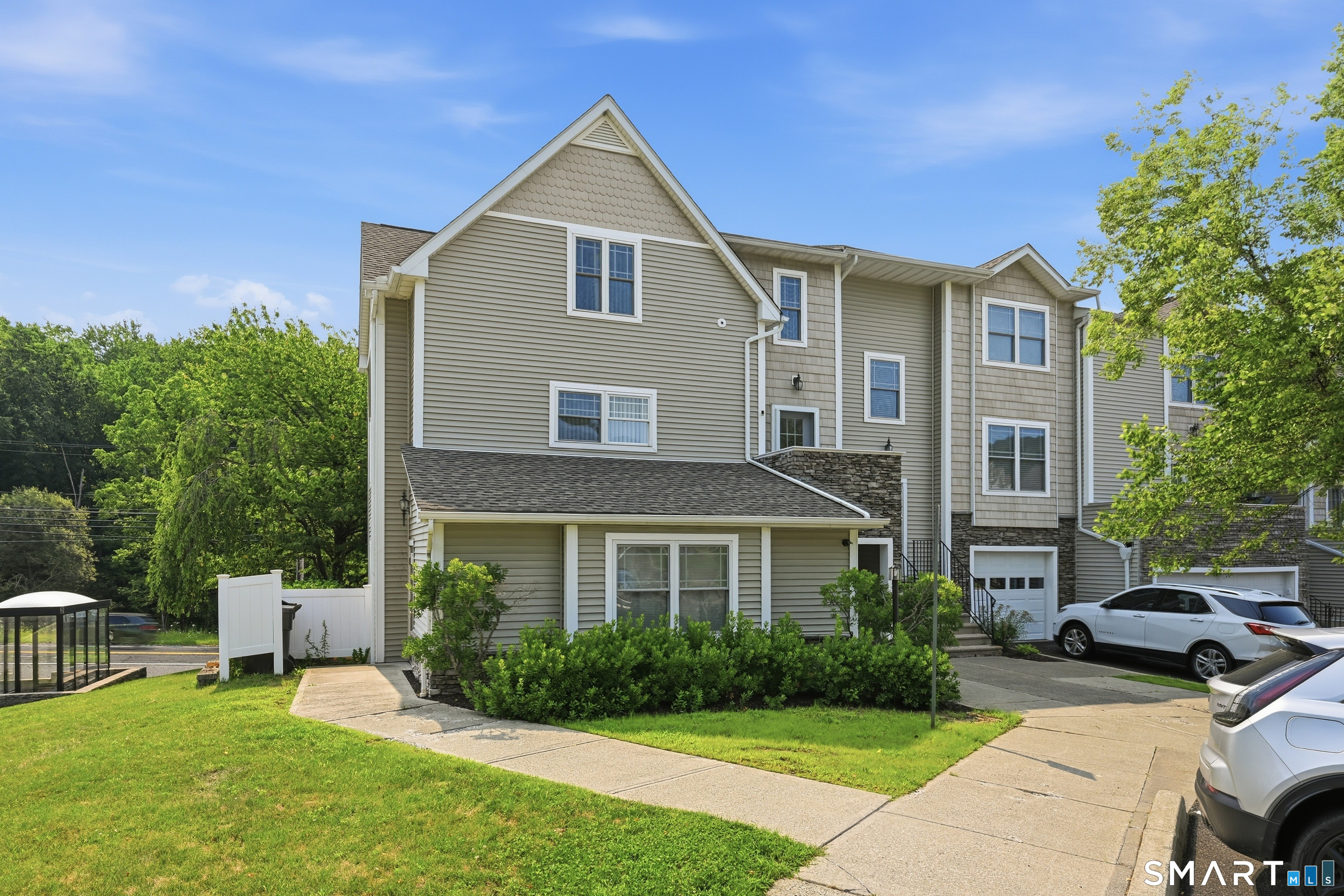 2 Stetson Place Danbury CT 06811