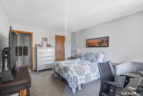 80 Little Oak Lane Rocky Hill CT 06067