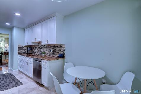 6 Spyglass Drive Avon CT 06001