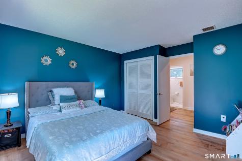 6 Spyglass Drive Avon CT 06001