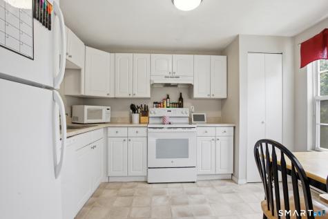 18 Heather Ridge Shelton CT 06484