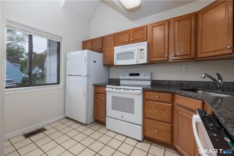 7 Lilac Lane Farmington CT 06032
