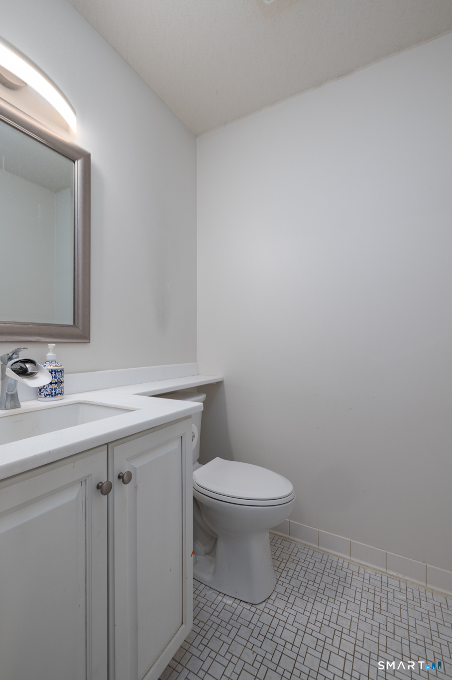 7 Lilac Lane Farmington CT 06032