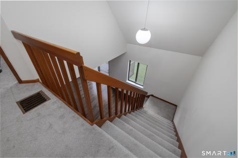 7 Lilac Lane Farmington CT 06032