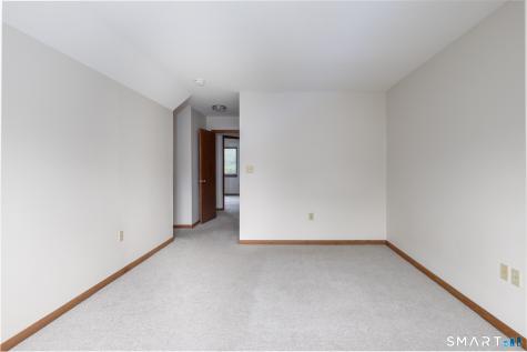 7 Lilac Lane Farmington CT 06032
