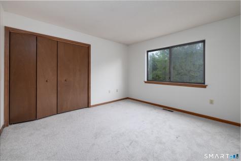 7 Lilac Lane Farmington CT 06032