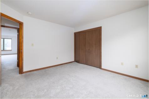 7 Lilac Lane Farmington CT 06032