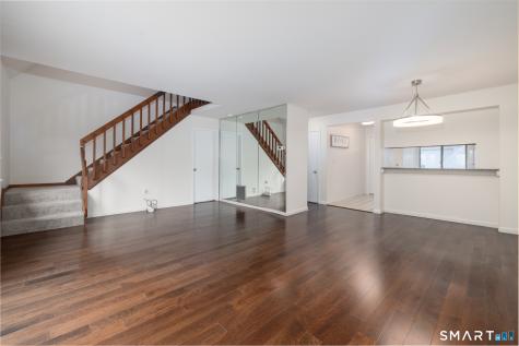 7 Lilac Lane Farmington CT 06032