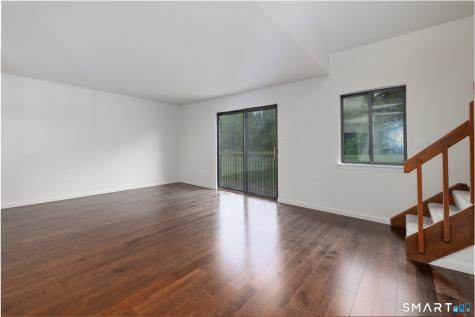 7 Lilac Lane Farmington CT 06032