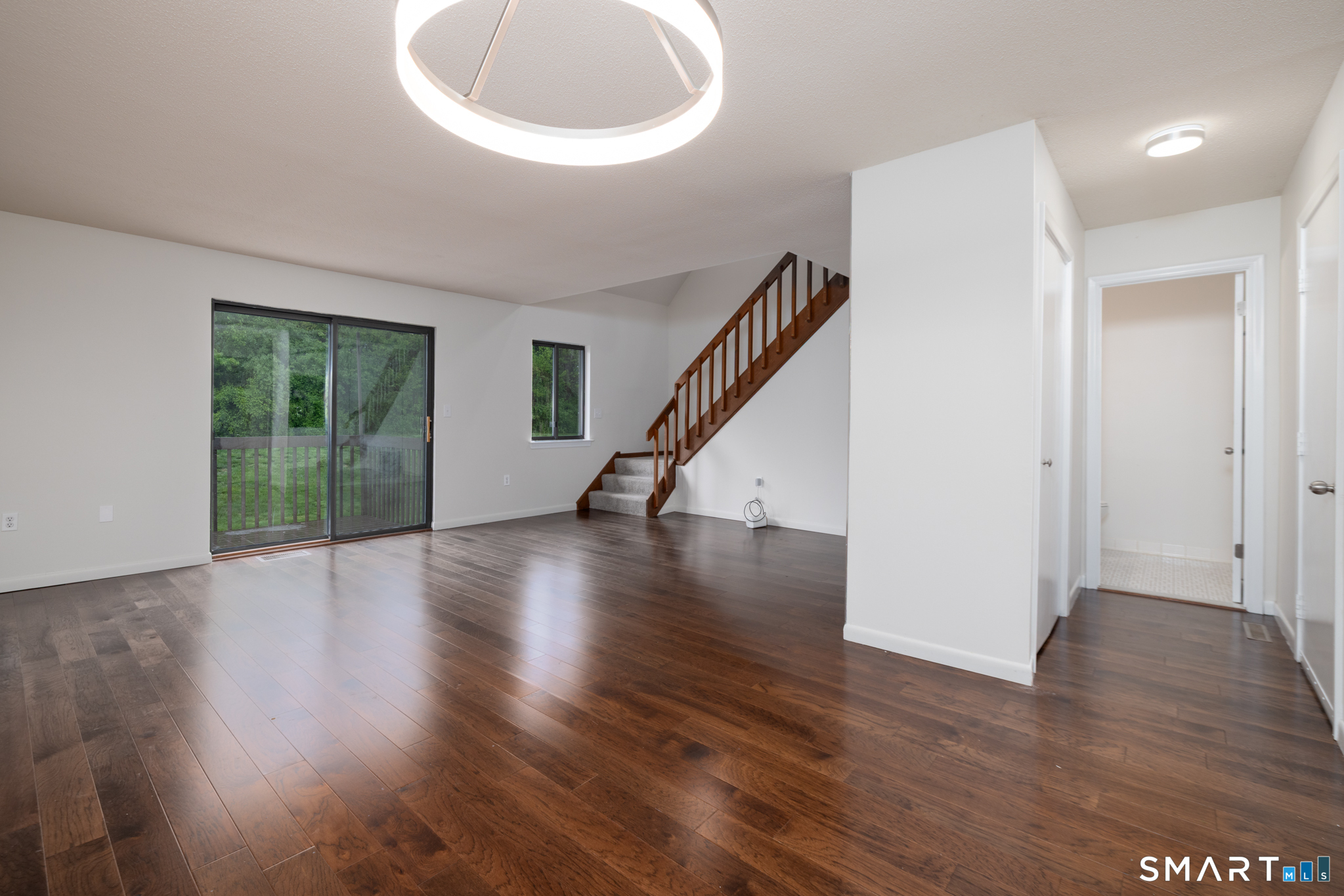 7 Lilac Lane Farmington CT 06032