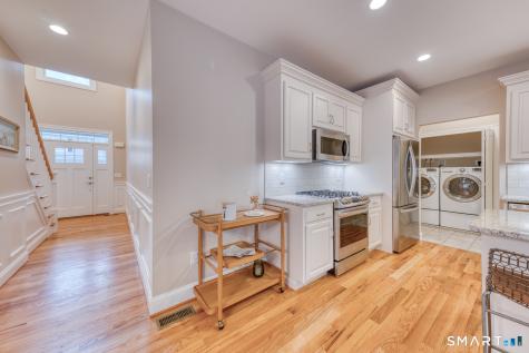 39 Harvest Court Newington CT 06111