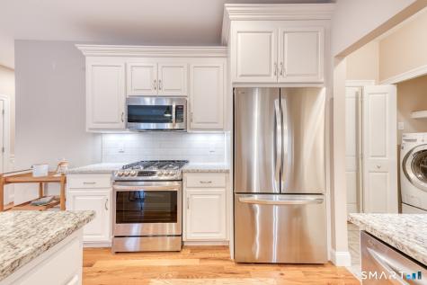 39 Harvest Court Newington CT 06111