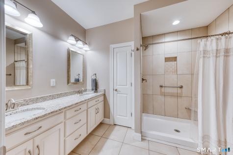39 Harvest Court Newington CT 06111