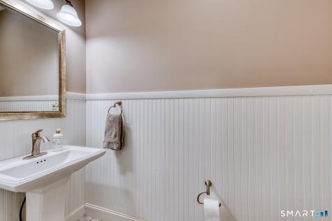 39 Harvest Court Newington CT 06111