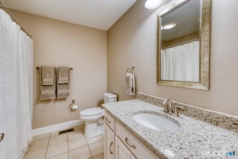 39 Harvest Court Newington CT 06111