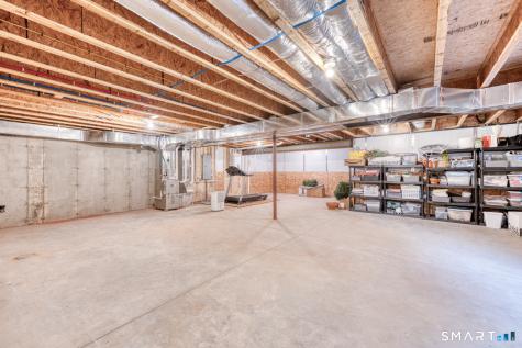 39 Harvest Court Newington CT 06111