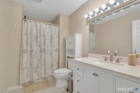 542 Pilgrim Harbor Wallingford CT 06492
