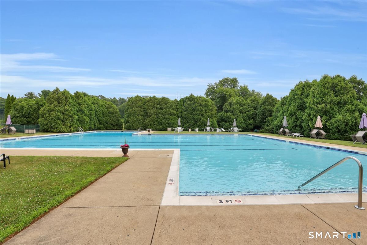 542 Pilgrim Harbor Wallingford CT 06492