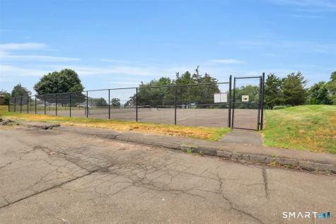 542 Pilgrim Harbor Wallingford CT 06492