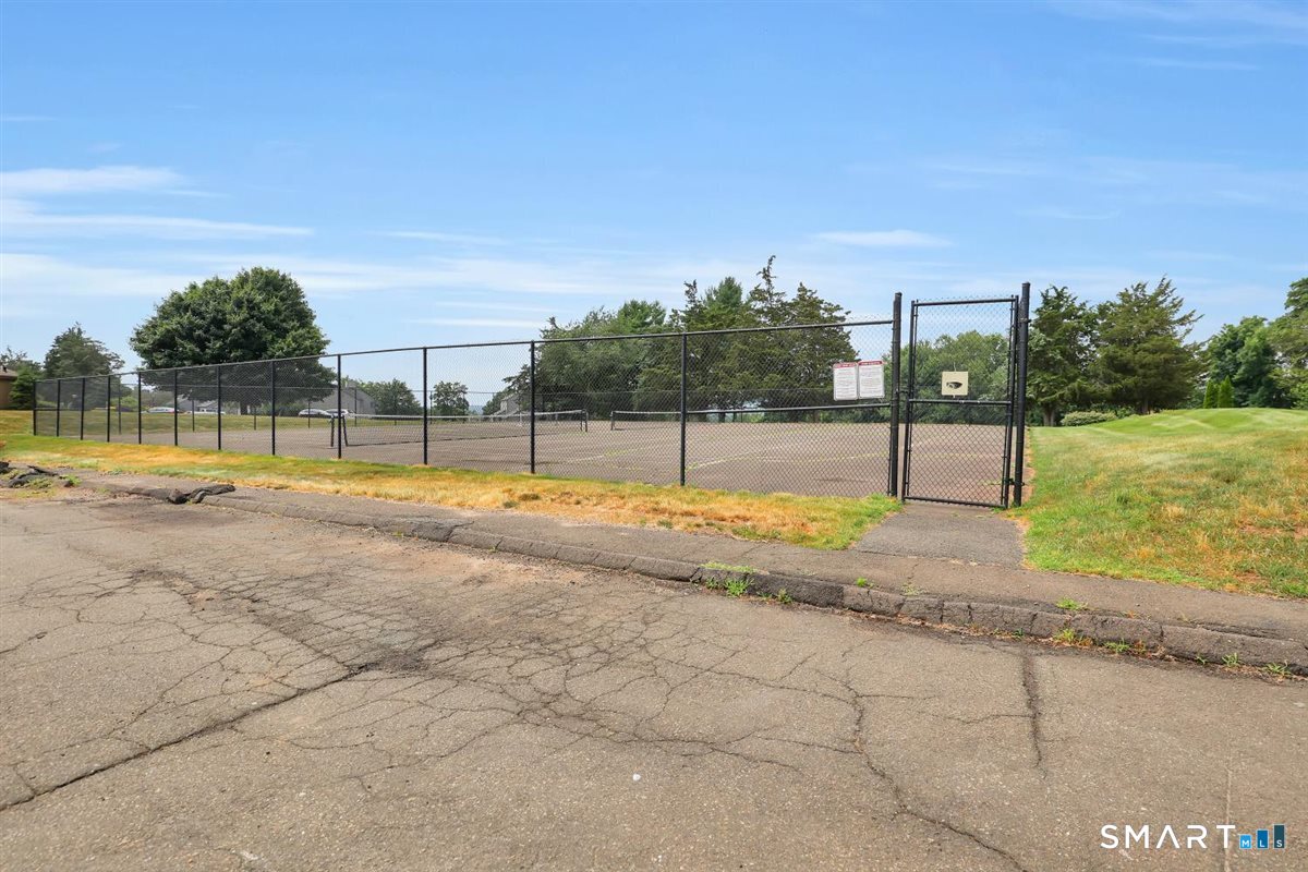 542 Pilgrim Harbor Wallingford CT 06492