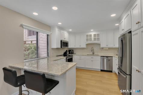 542 Pilgrim Harbor Wallingford CT 06492